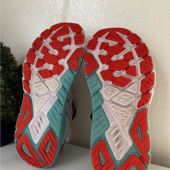 Hoka Arahi 5  Gray and Aqua Athletic Shoes - Picture 6 of 7
